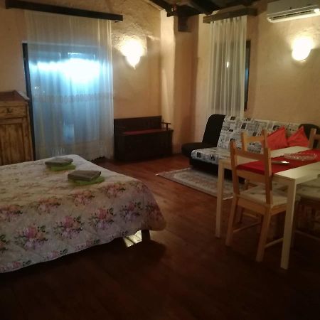 Agroturizam Toni Apartment Мотовун Екстериор снимка