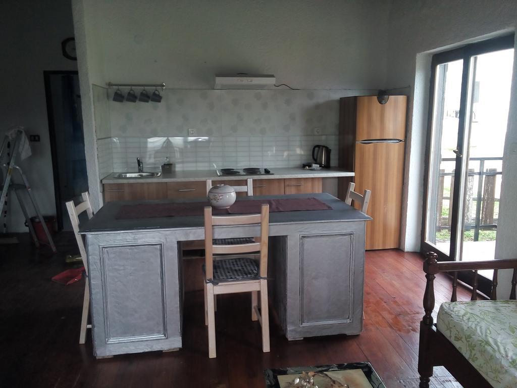 Agroturizam Toni Apartment Мотовун Екстериор снимка